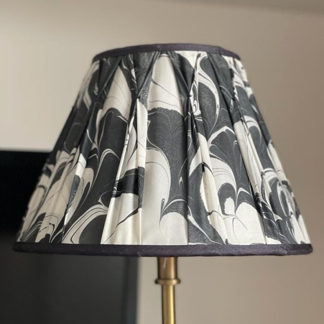 bw-pinch-lamp-shade-is